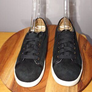Vionic Womens Black Suede Sneakers W/White Soles - Size: 9